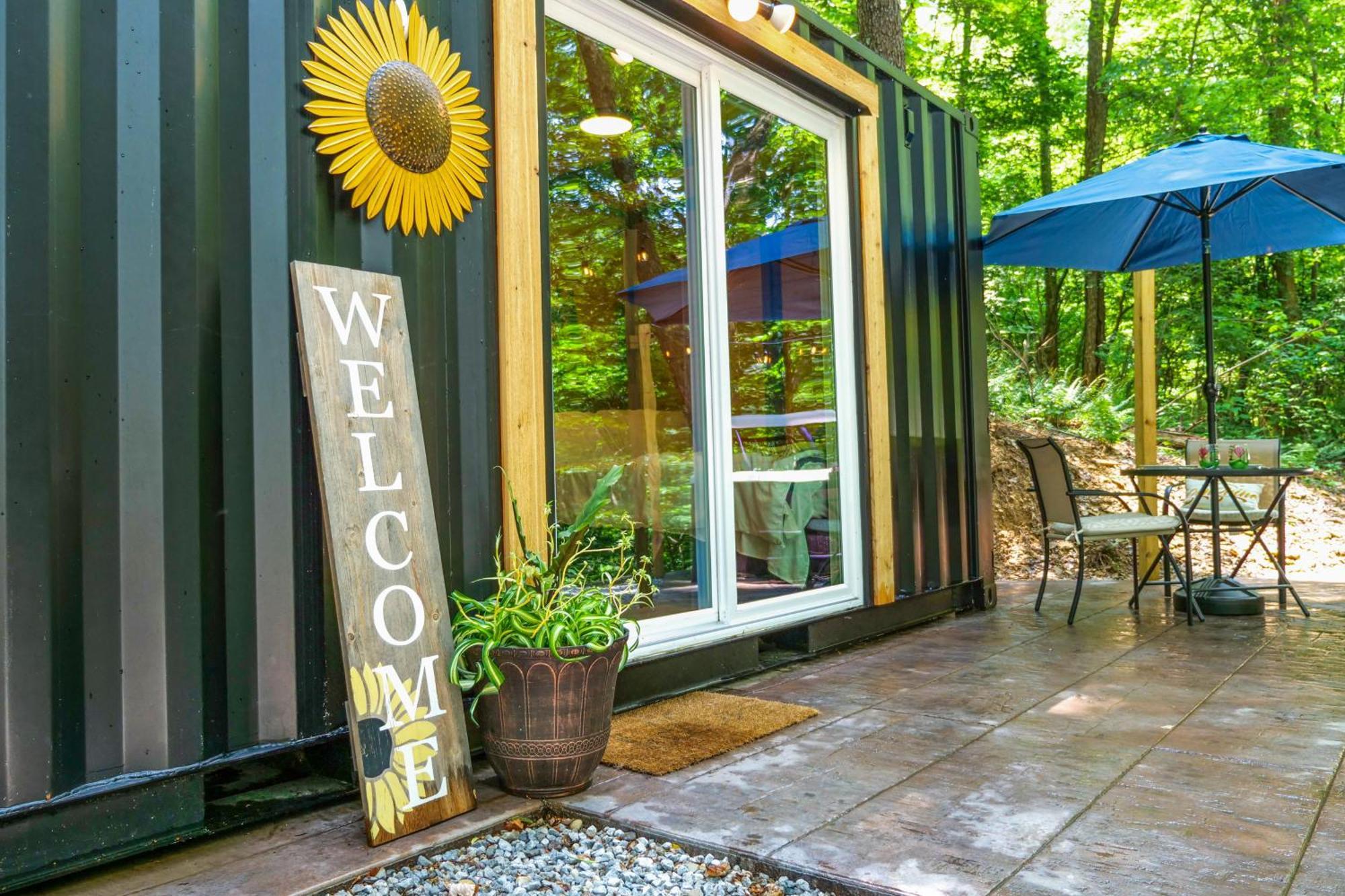 Tiny Home With Hot Tub By Mohican State Park! Loudonville Eksteriør bilde