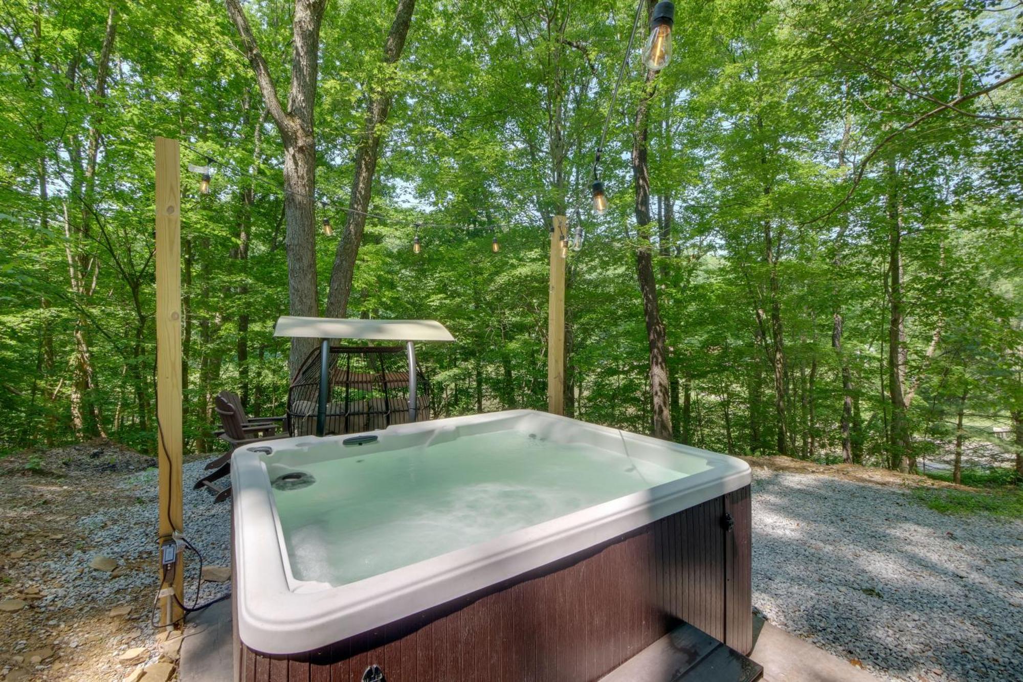 Tiny Home With Hot Tub By Mohican State Park! Loudonville Eksteriør bilde